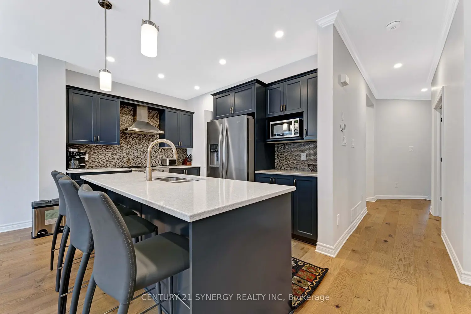 555 Bobolink Ridge photo 4