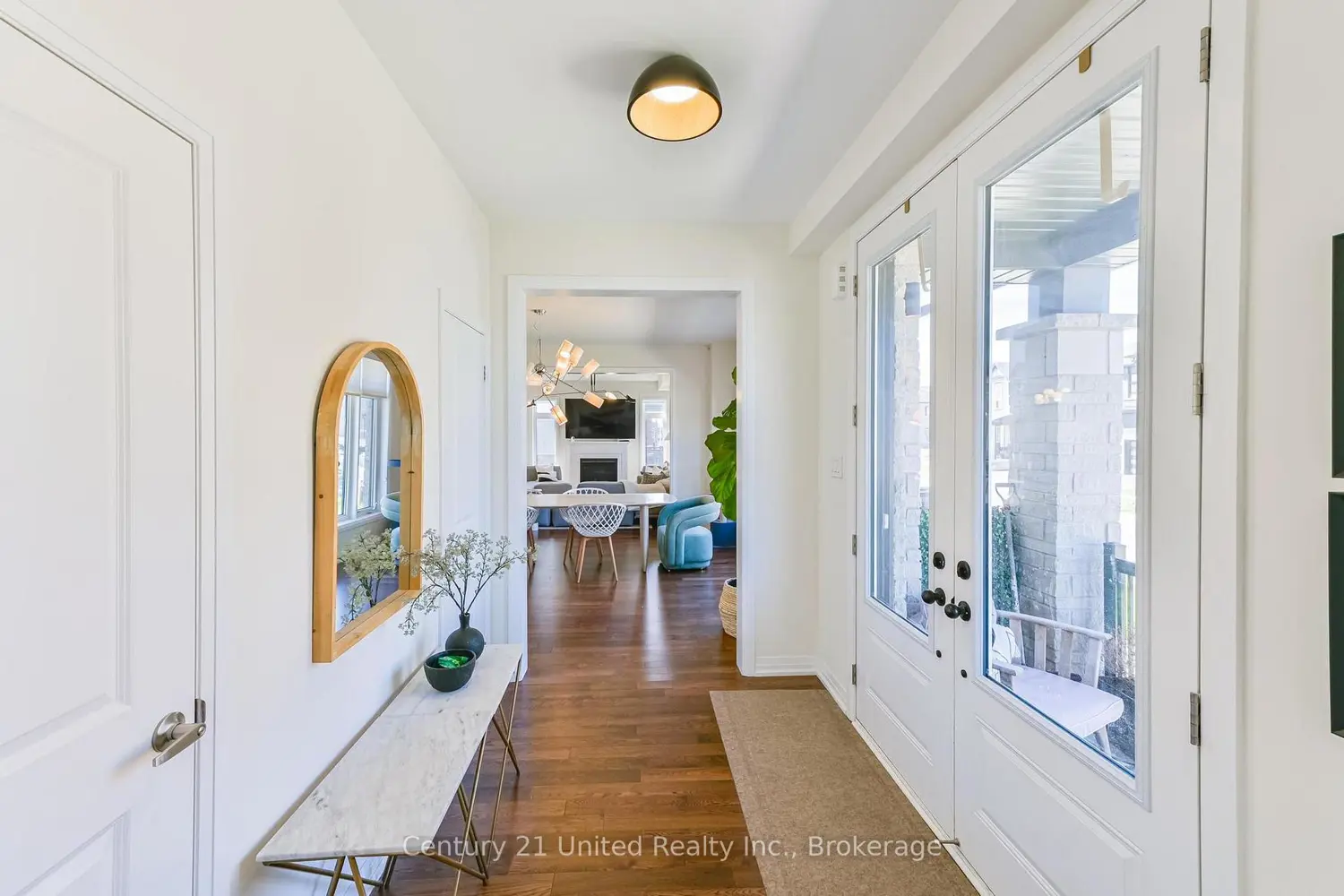 217 Flavelle Way photo 2