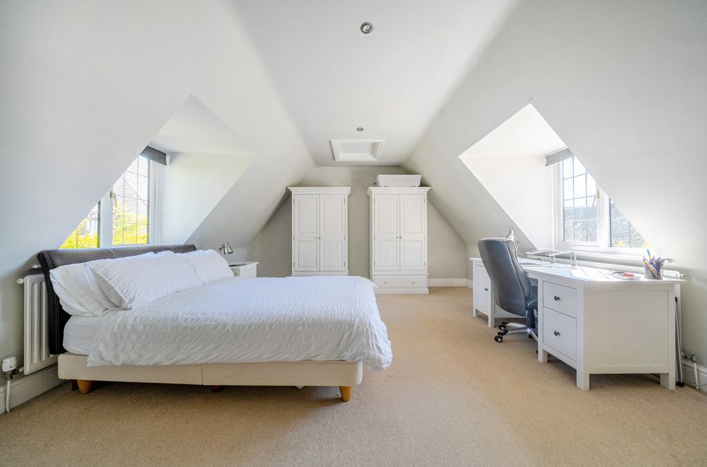 Additional image 14 of 5 bed detached house for saleKeble Lawns, Fairford, Gloucestershire GL7