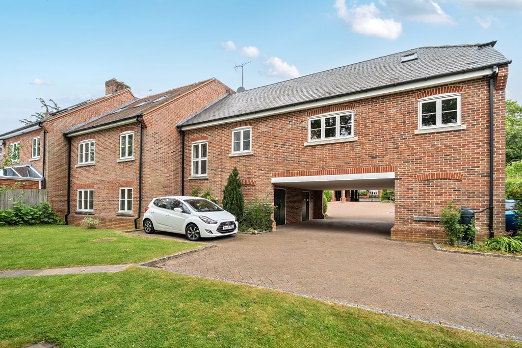 Additional image 13 of 4 bed maisonette for saleCrownwood Gate, Farnham GU9