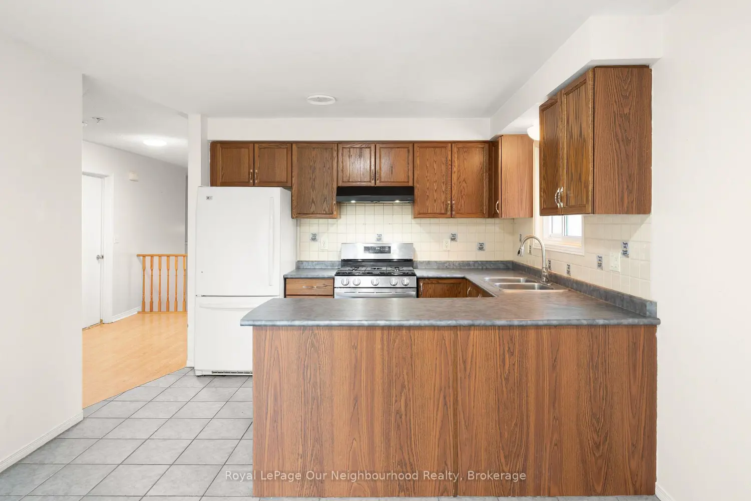 Additional image 5 of 191 Carroll Crescent