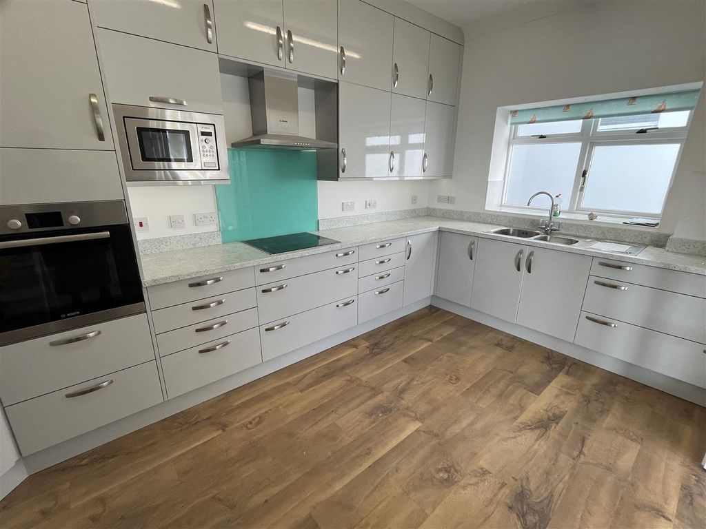 Additional image 7 of 2 bed flat for saleTower Park, Fowey PL23