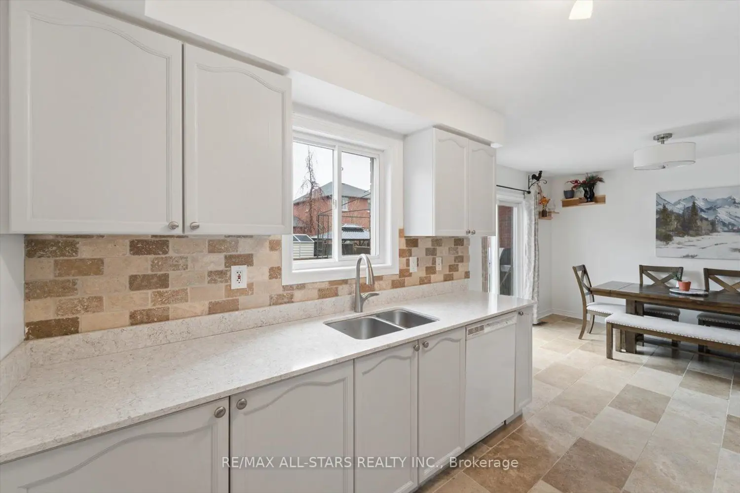 62 Reddenhurst Crescent photo 4