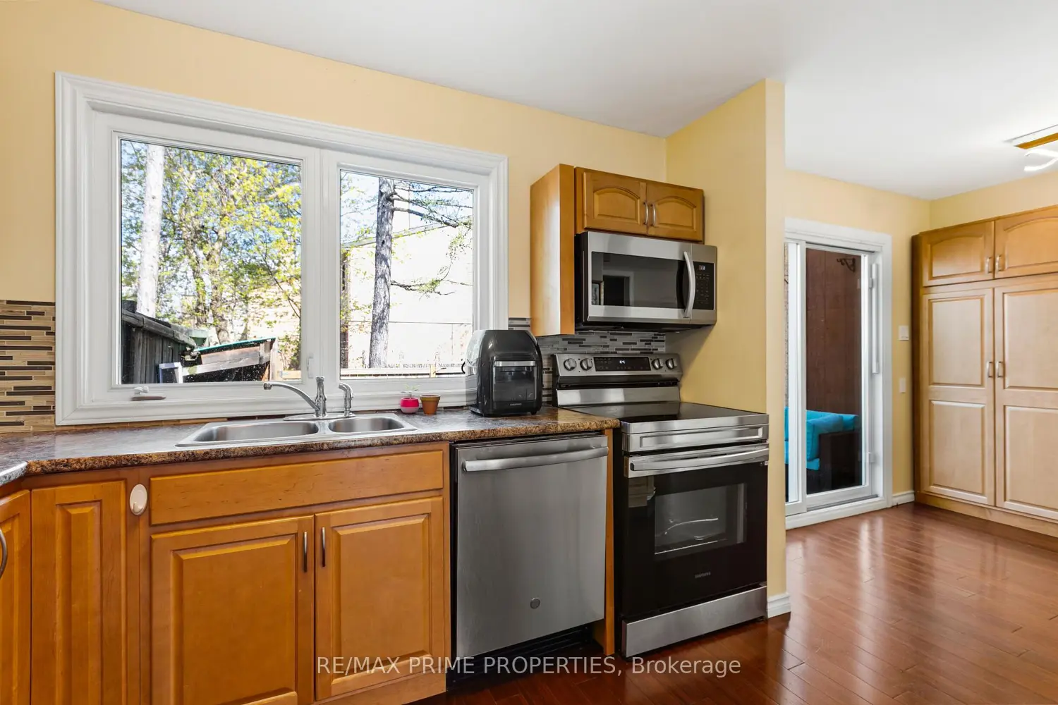 3691 Albion Road 22 photo 5
