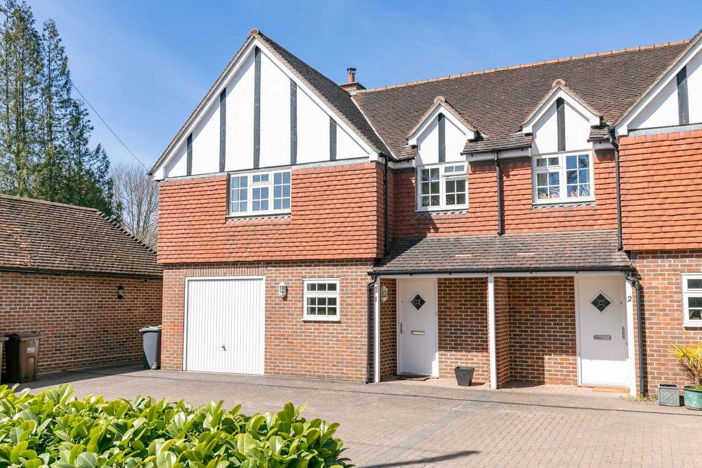 3 bed semi-detached house for saleLewes Road, Forest Row RH18