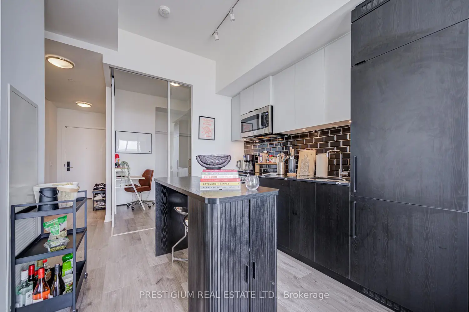 Additional image 4 of 285 Dufferin Street 1311