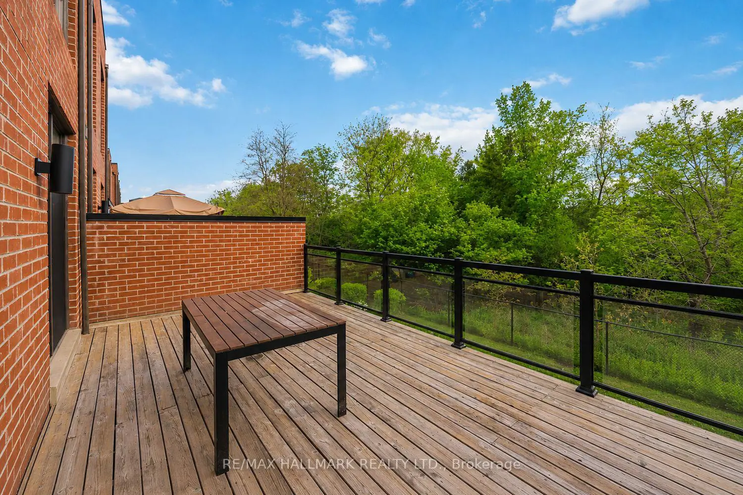 46 Crestridge Drive photo 3