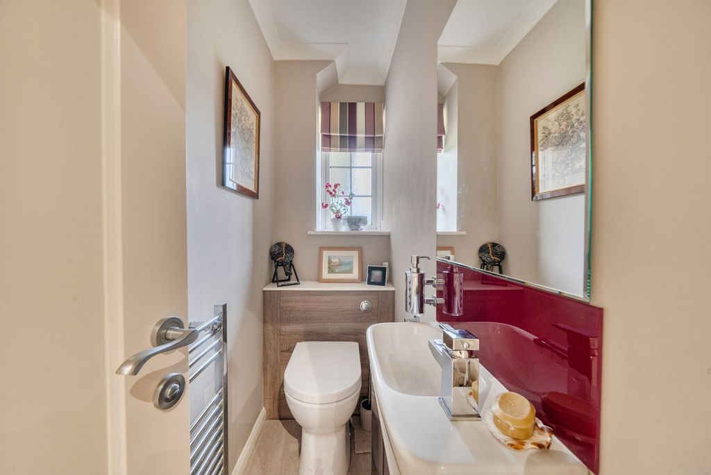 Additional image 10 of 3 bed maisonette for saleTrafalgar Court, Farnham GU9