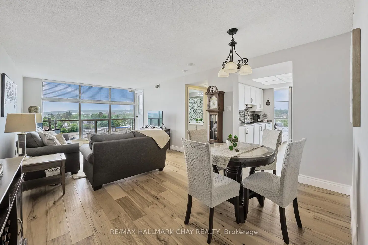 Additional image 3 of 65 Ellen Street 610