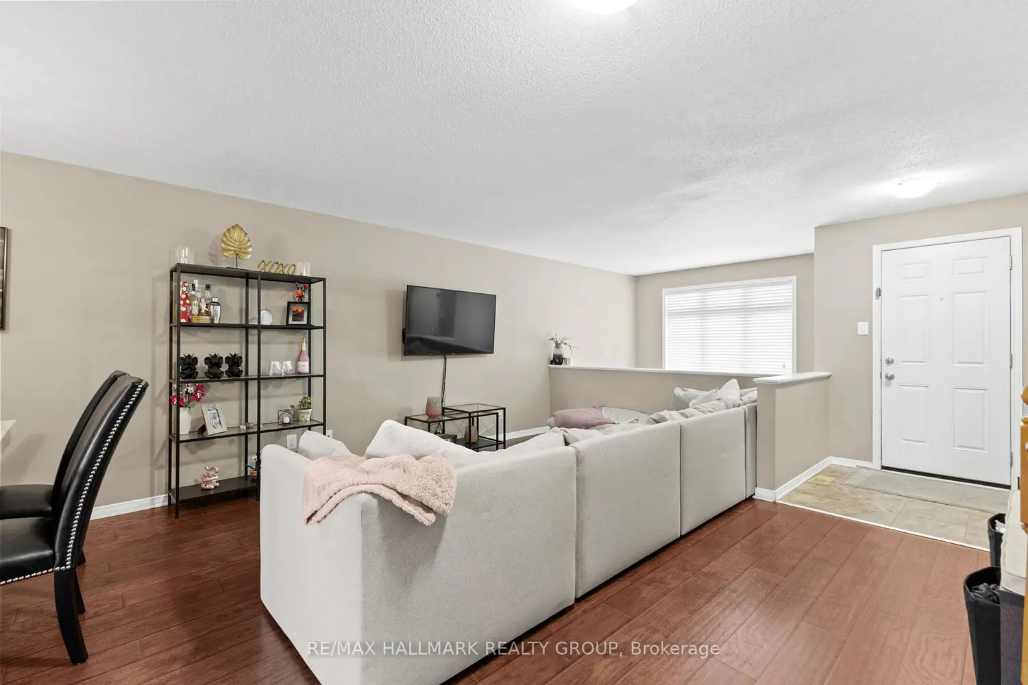358 Galston Private photo 2