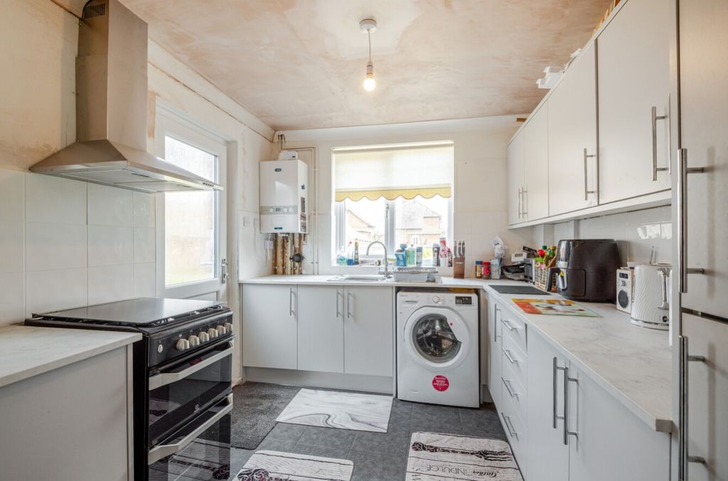 Additional image 3 of 3 bed end terrace house for saleTonbridge Walk, Grimsby, Lincolnshire DN33