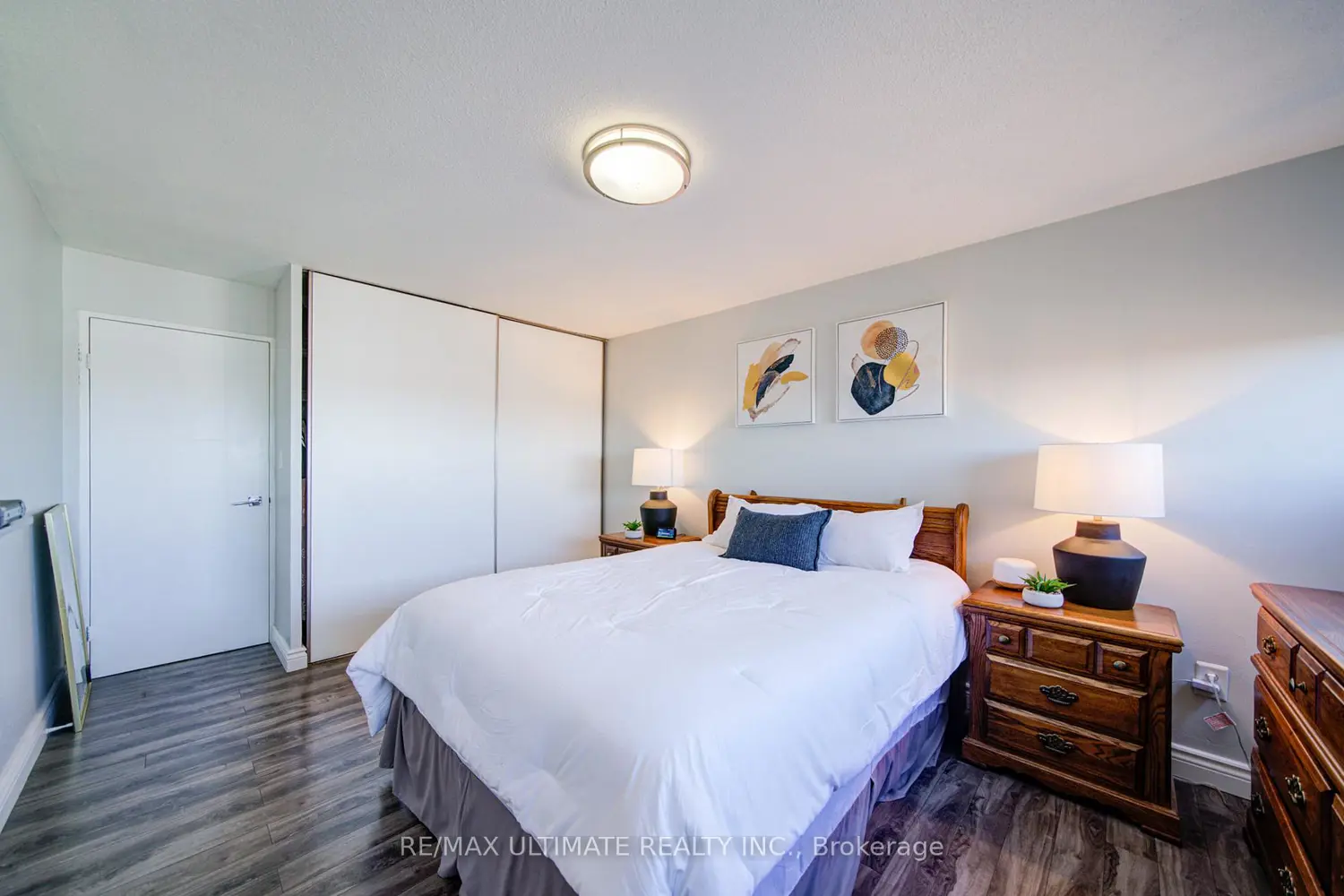 Additional image 14 of 11 Wincott Drive Ph#11