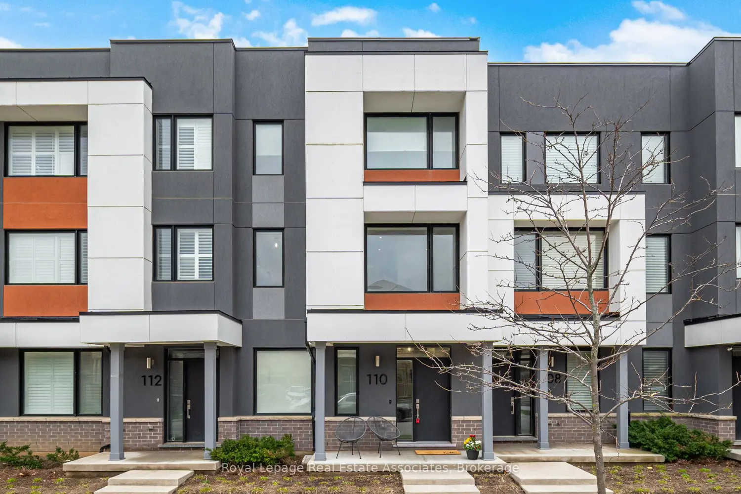 110 Huguenot Road