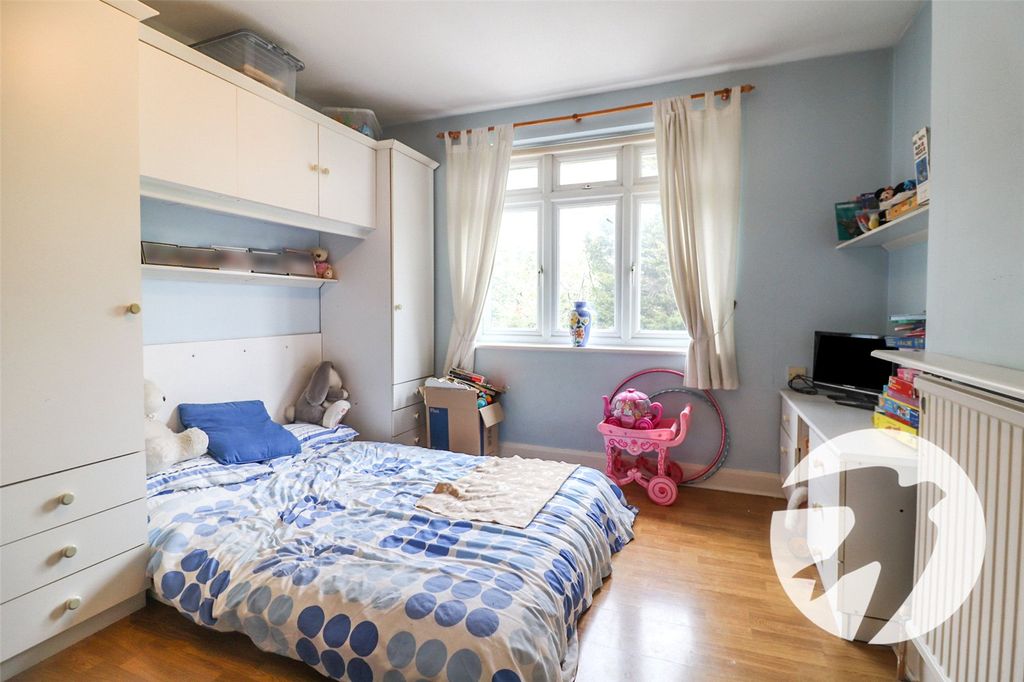 Additional image 12 of 4 bed semi-detached house for salePark Crescent, Northumberland Heath, Erith DA8
