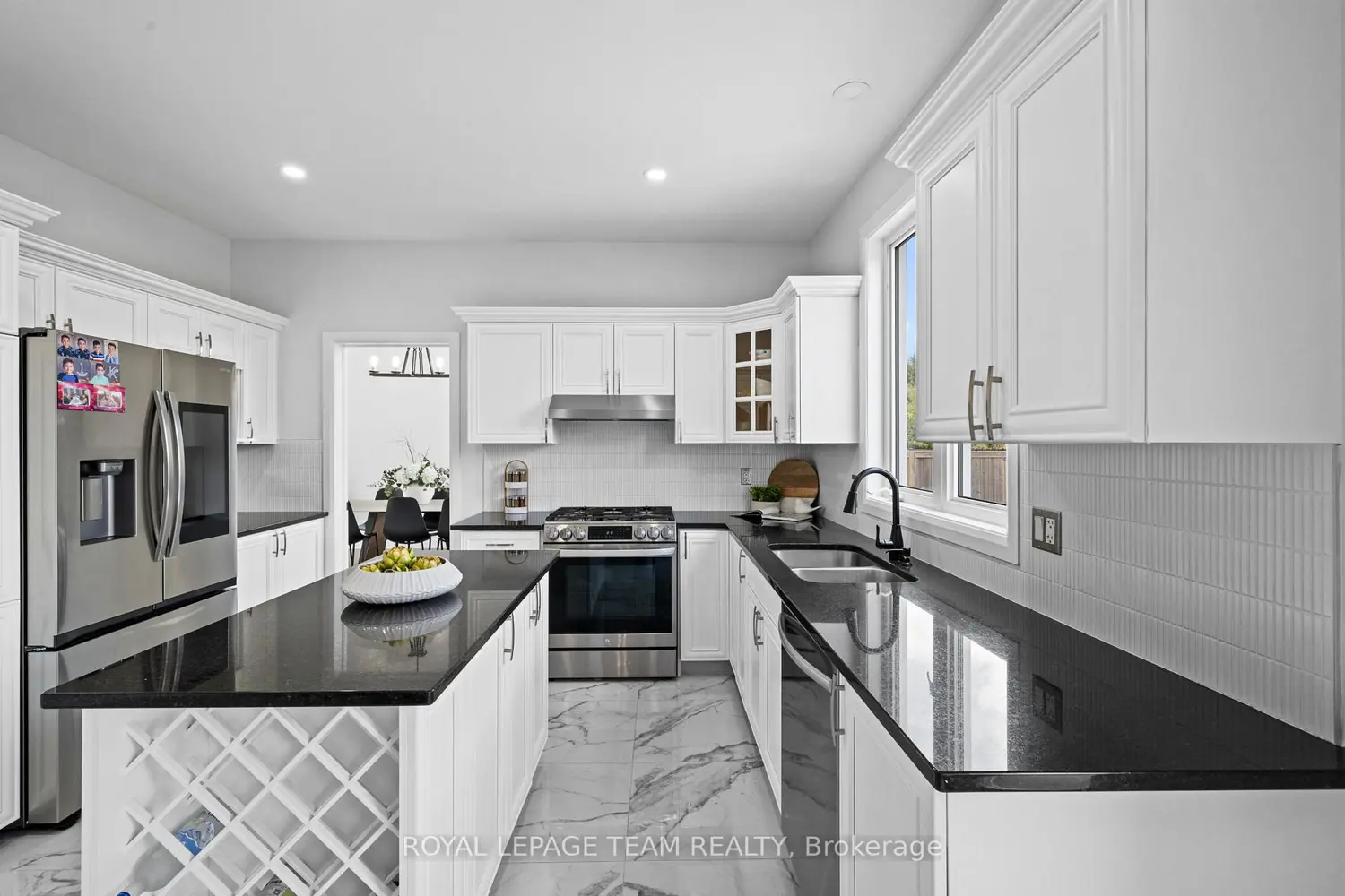 6936 Mary Anne Drive photo 3