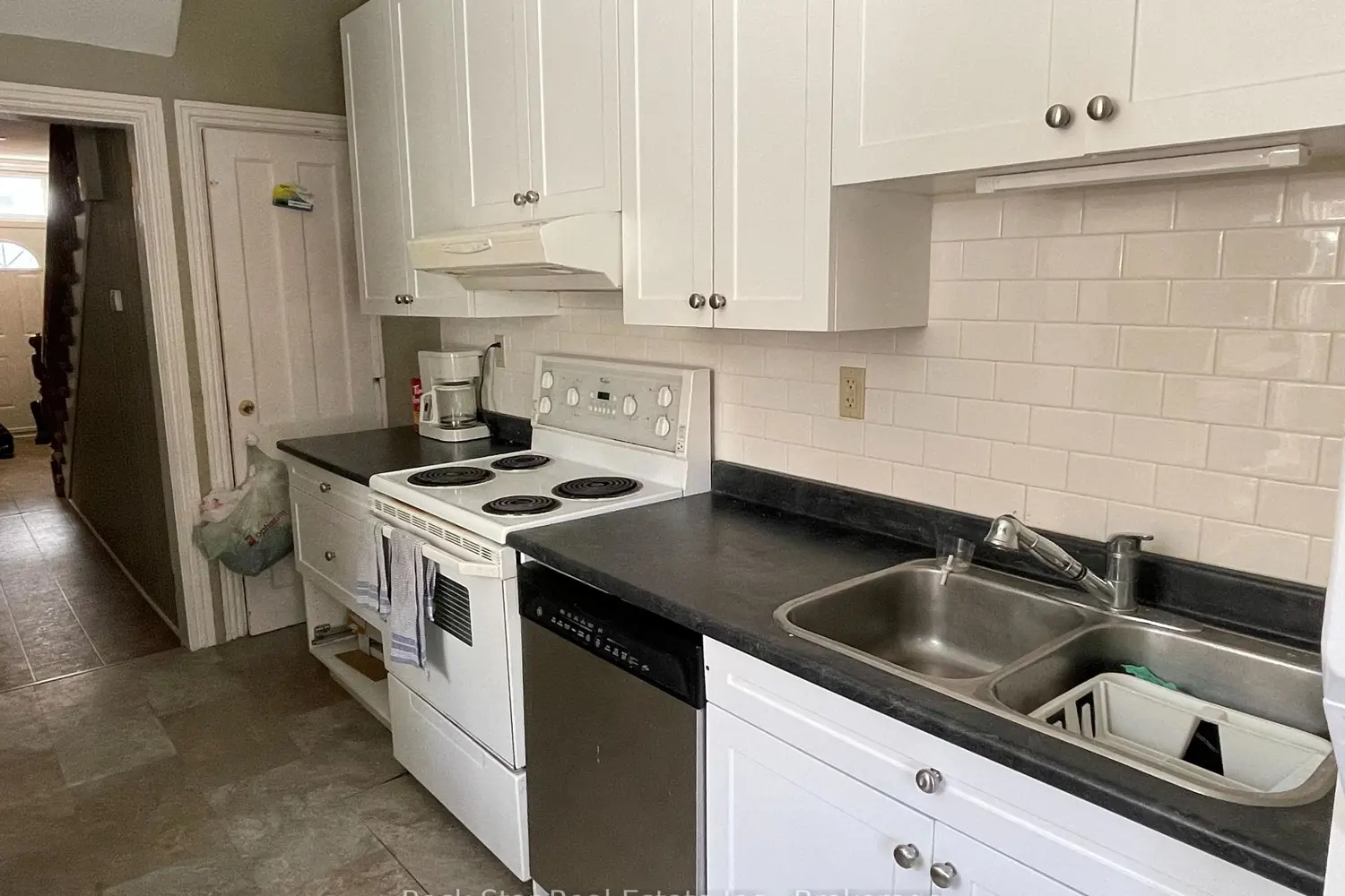213 Colborne Street photo 3