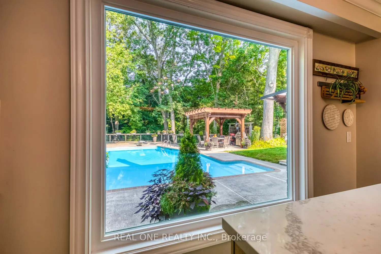 1005 Fair Birch Drive photo 5