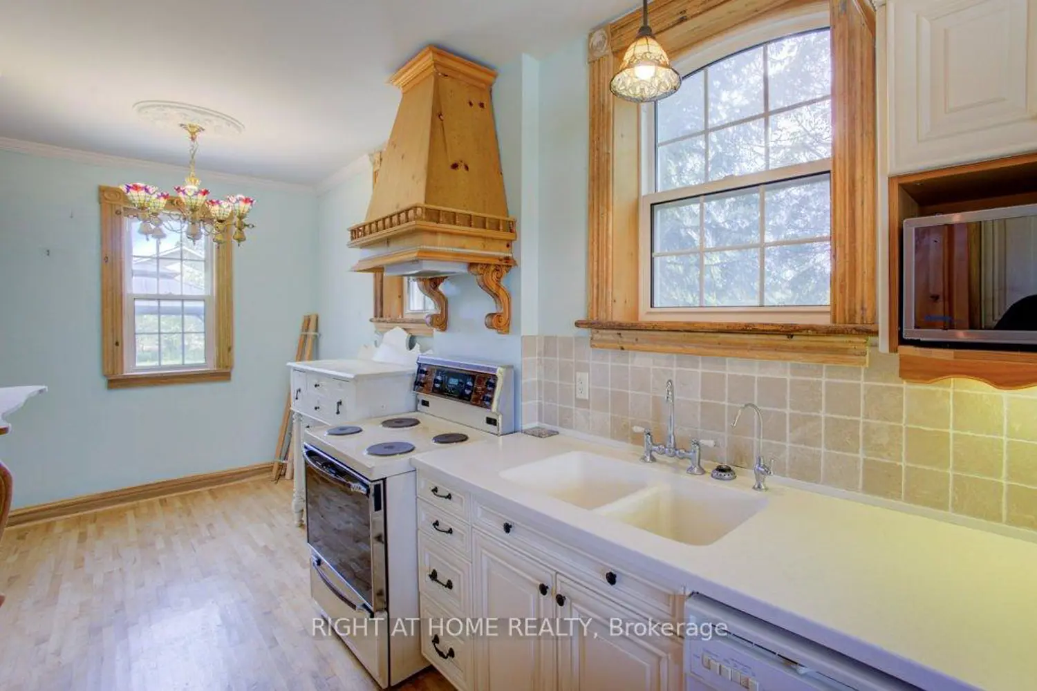 Additional image 7 of 402 Lambton Street