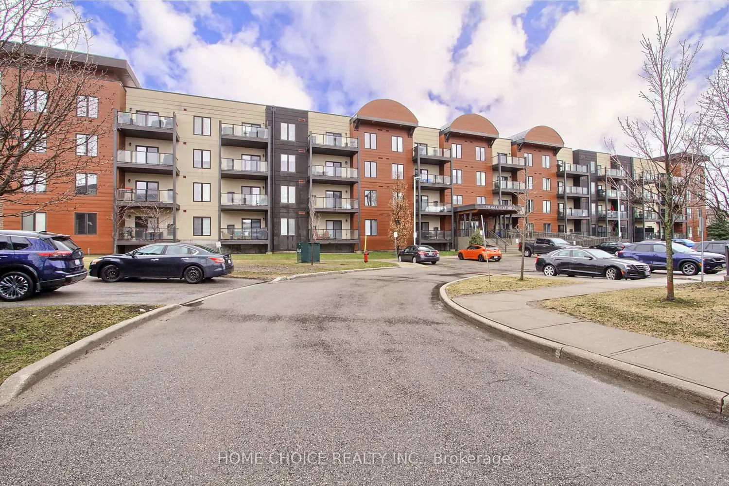 Additional image 2 of 720 Yonge Street 301