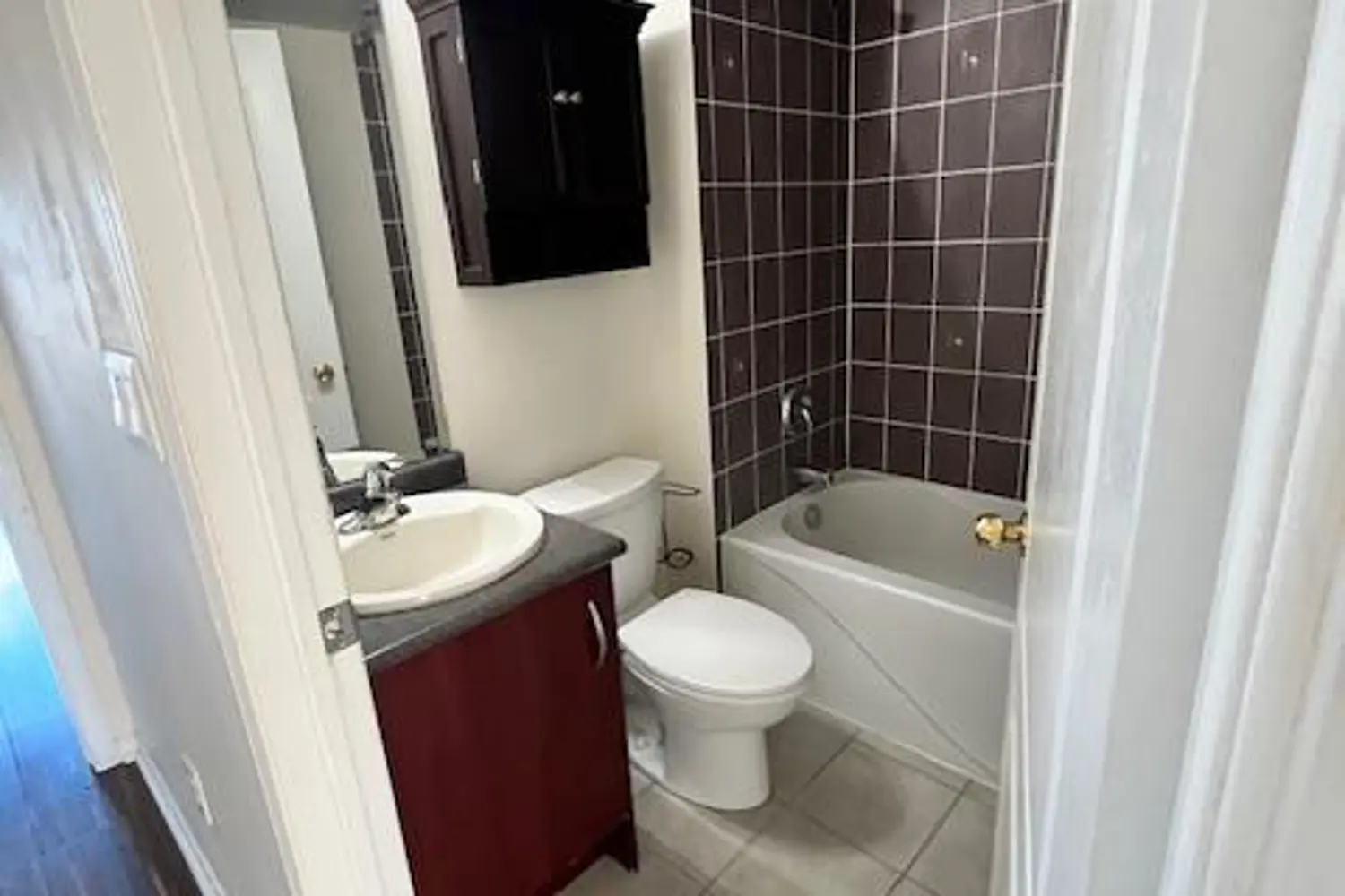 Additional image 9 of 647 C Warden Avenue 11