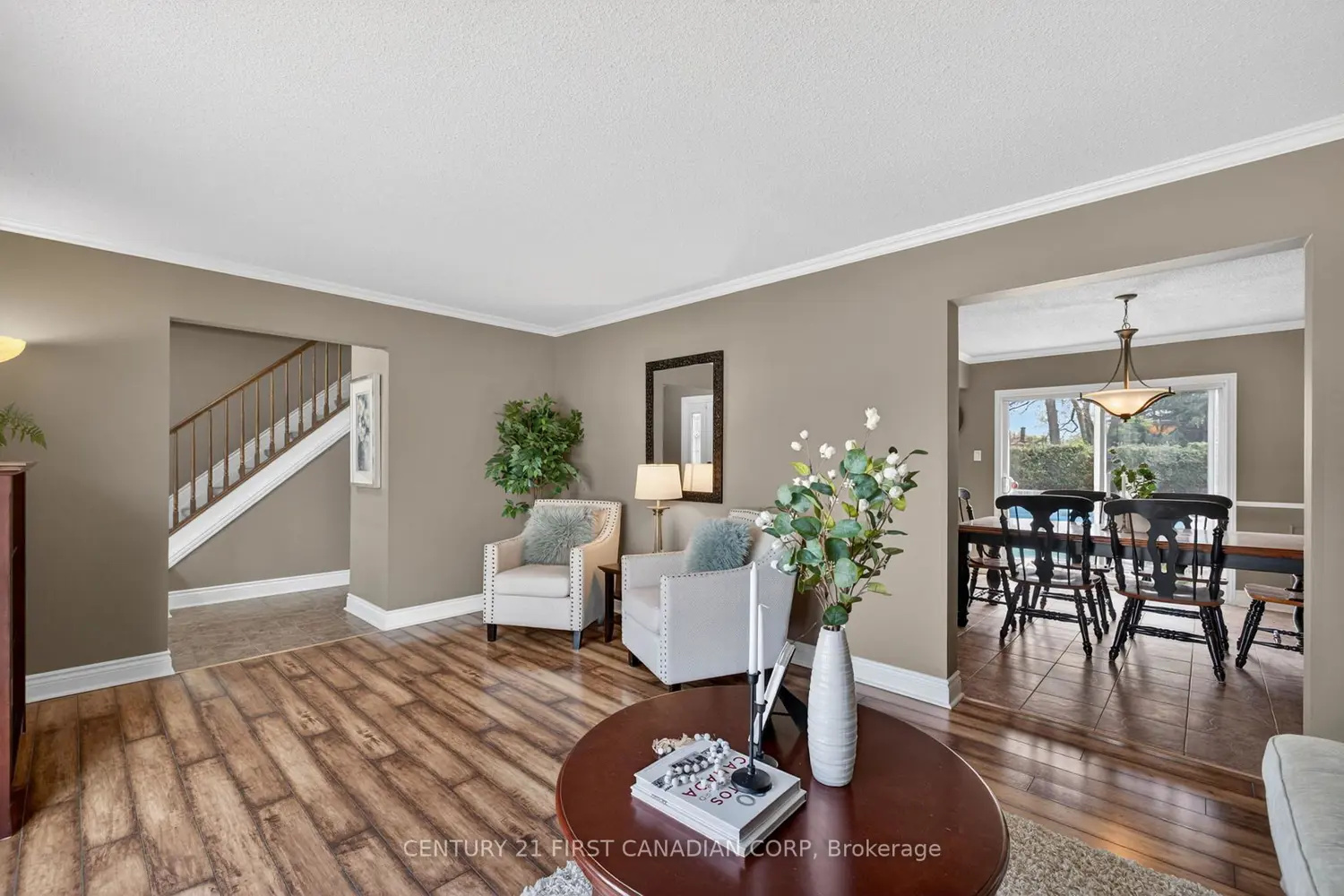 1093 Viscount Road photo 4