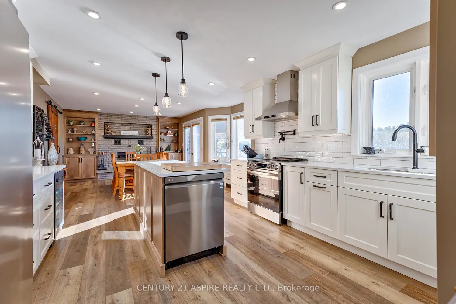 284 Rantz Road photo 3