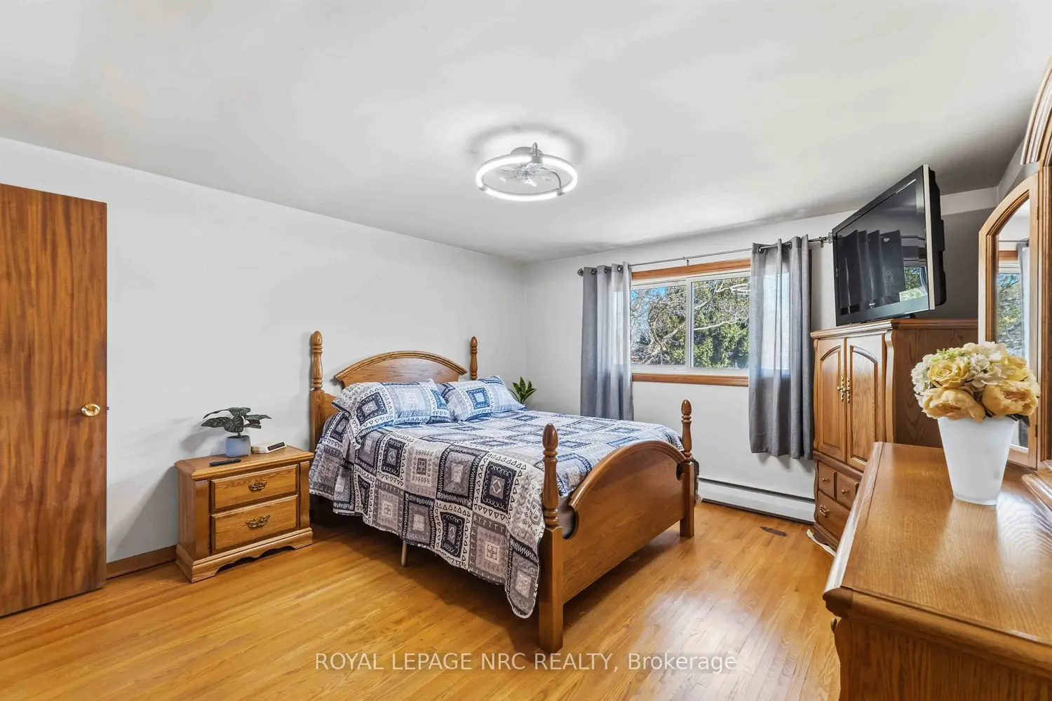 Additional image 7 of 4485 Queensway Crescent