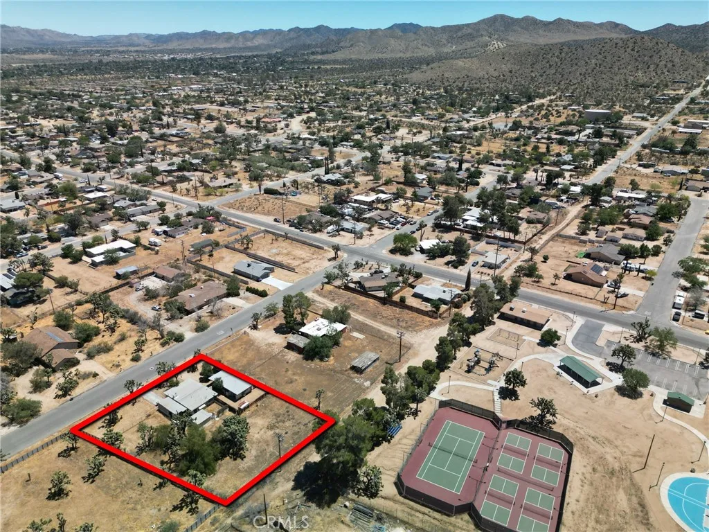 7634 Fox A & B Trl, Yucca Valley, CA 92284