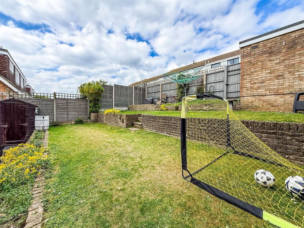 Additional image 18 of 4 bed detached house for saleFroxfield Gardens, Portchester PO16