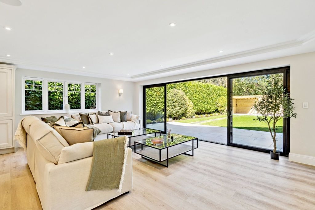 Additional image 4 of 6 bed detached house for saleHedgerley Lane, Gerrards Cross SL9