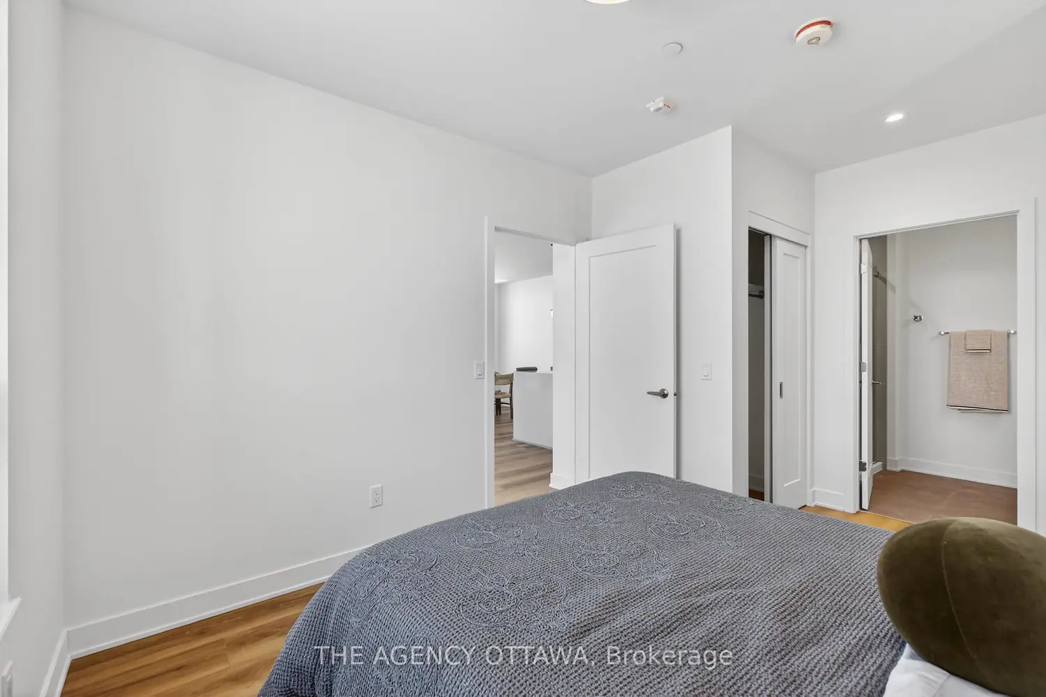 Additional image 10 of 3071 Riverside Drive 209