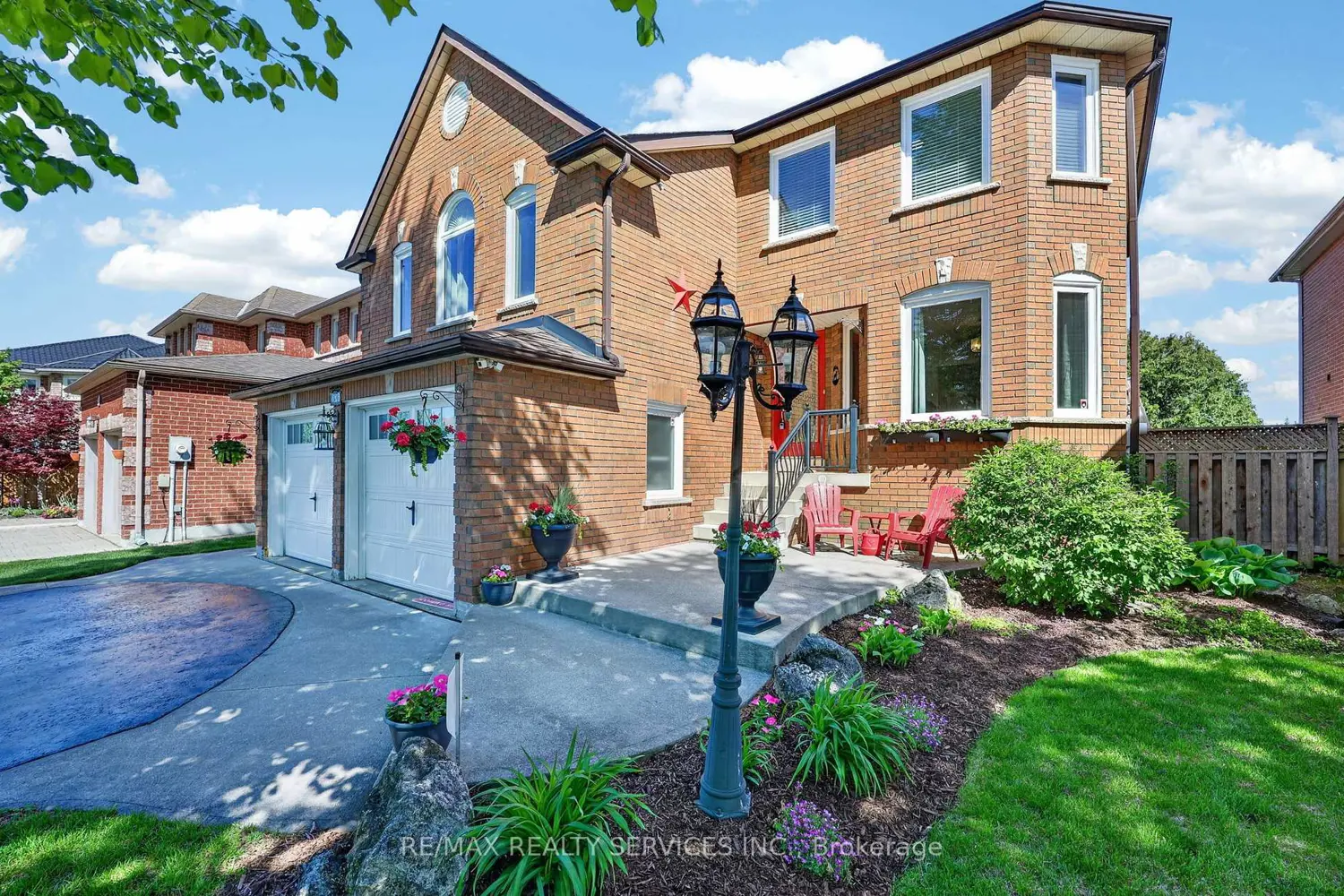 150 Royal Valley Drive photo 2