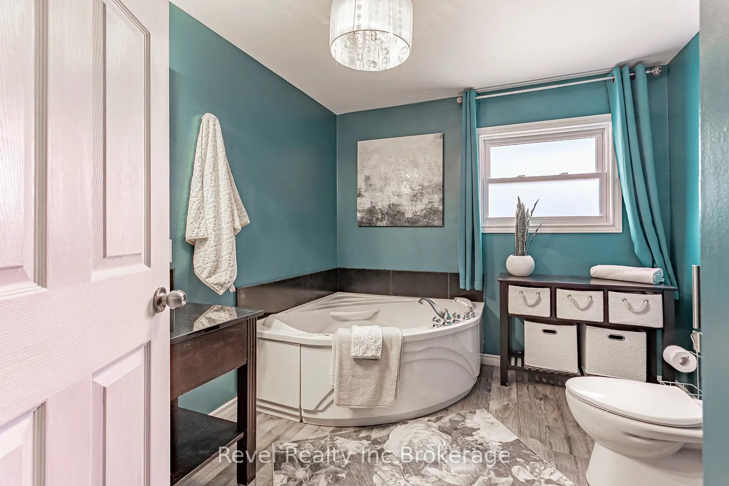 Additional image 15 of 828 Warwick Street