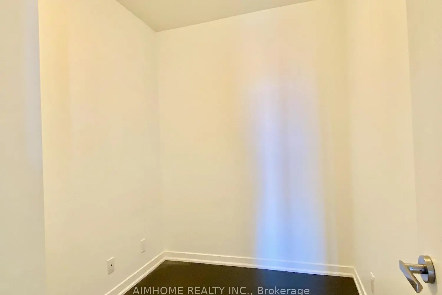 Additional image 10 of 100 Harbour Street 6705