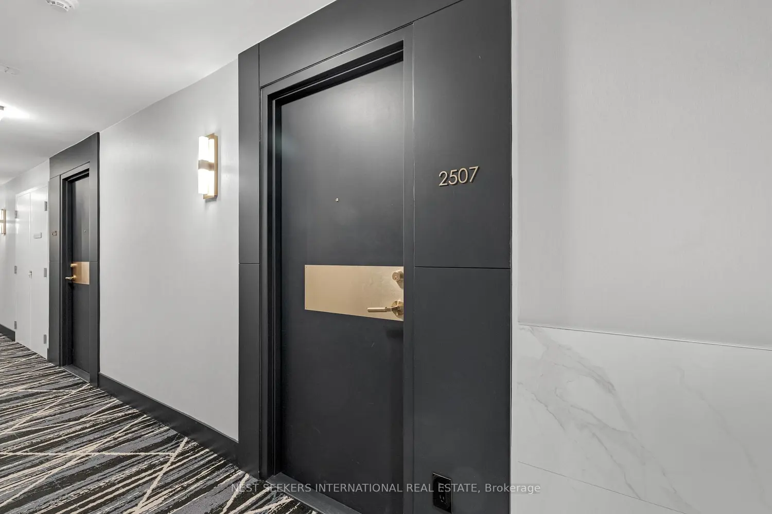 Additional image 13 of 18 Yonge Street 2507