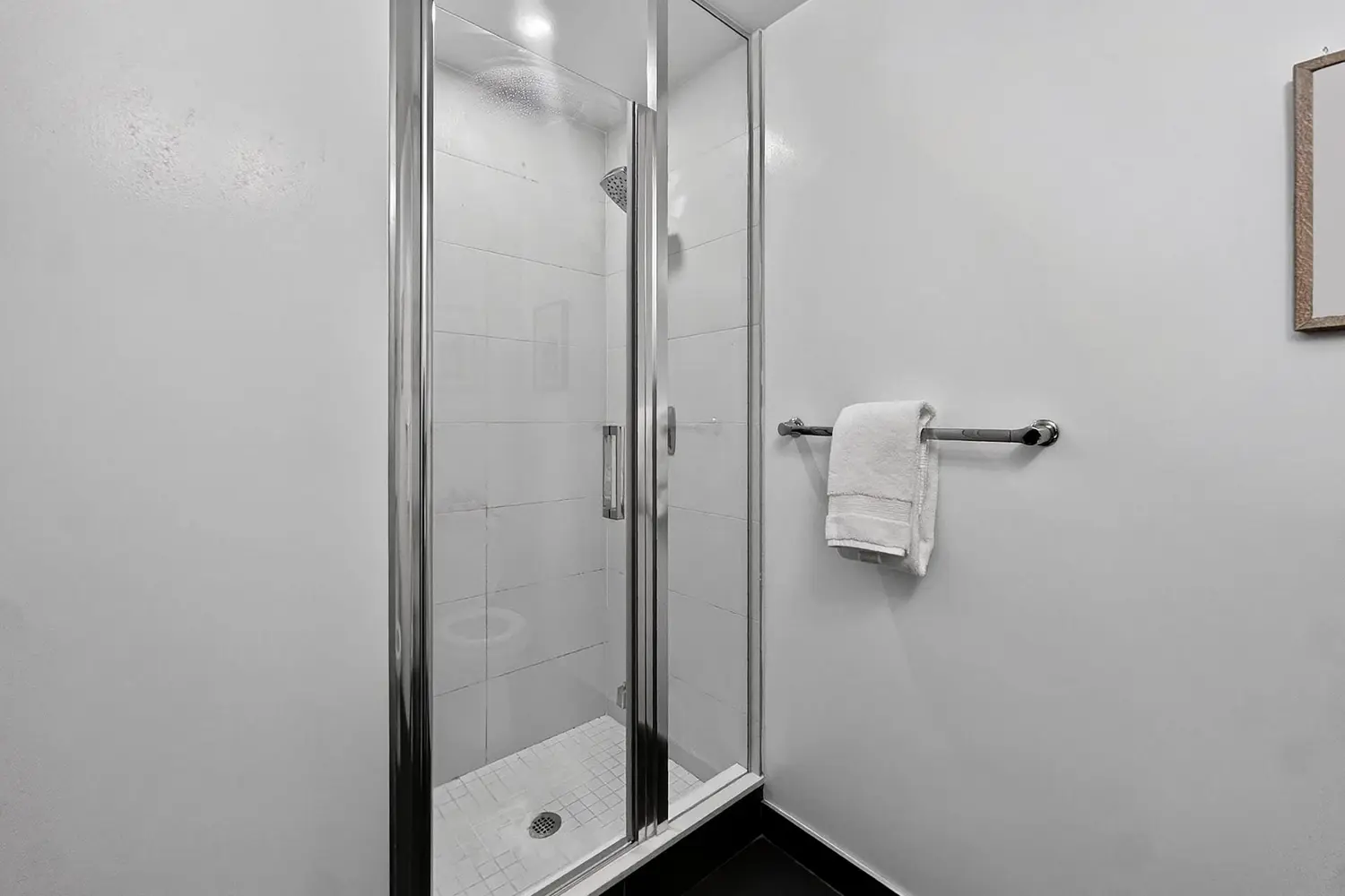 8 Nahani Way 1106 photo 5