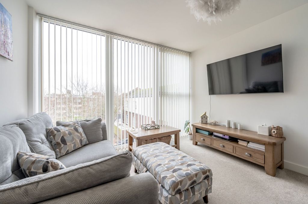 Additional image 4 of 2 bed flat for saleYarmouth Way, Great Yarmouth NR30