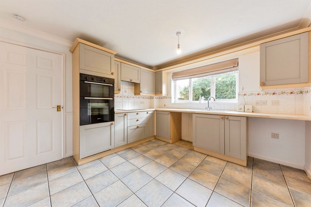 Additional image 3 of 4 bed detached house for saleLindisfarne Way, Grantham NG31