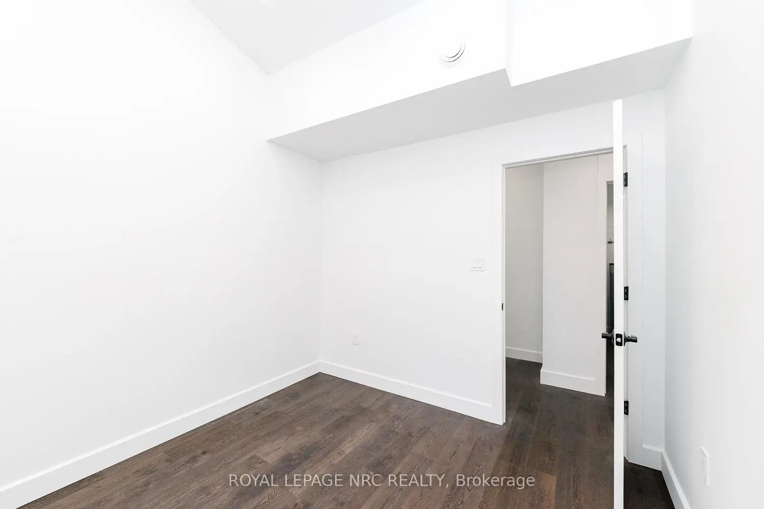 212 Holloway Bay Road photo 4
