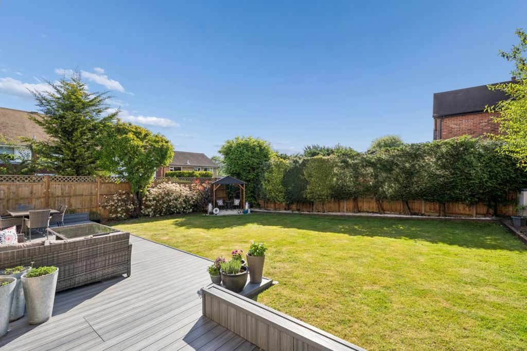 Additional image 4 of 4 bed detached house for saleMeadowcroft, Chalfont St. Peter, Gerrards Cross, Buckinghamshire SL9