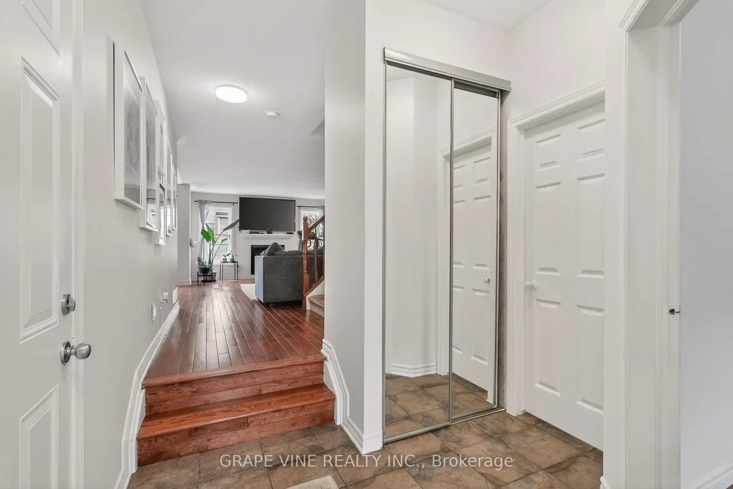 Additional image 8 of 322 Foxridge Way