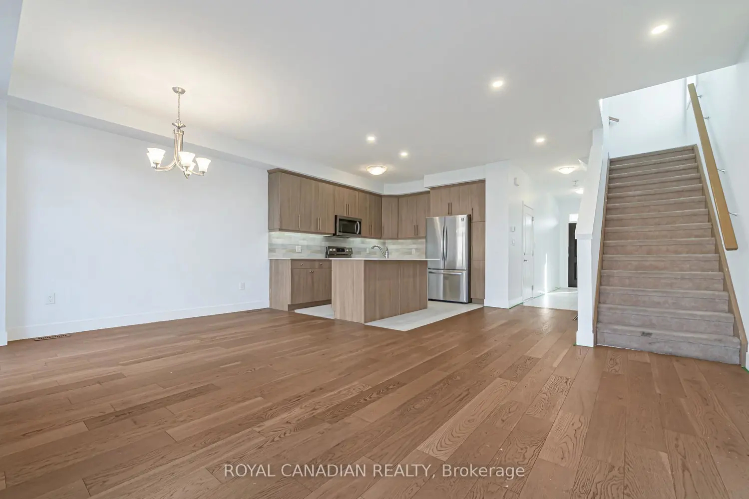 705 Chelton Road photo 5