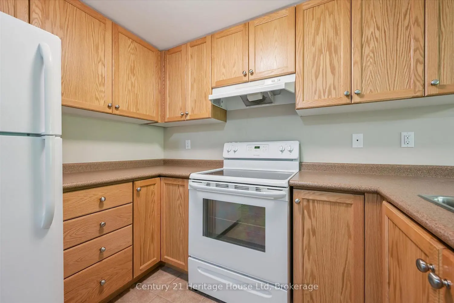 625 St David Street 407 photo 4