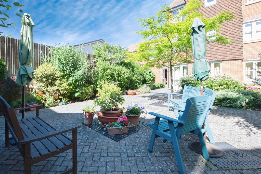 Additional image 18 of 2 bed flat for saleSalisbury Street, Fordingbridge SP6