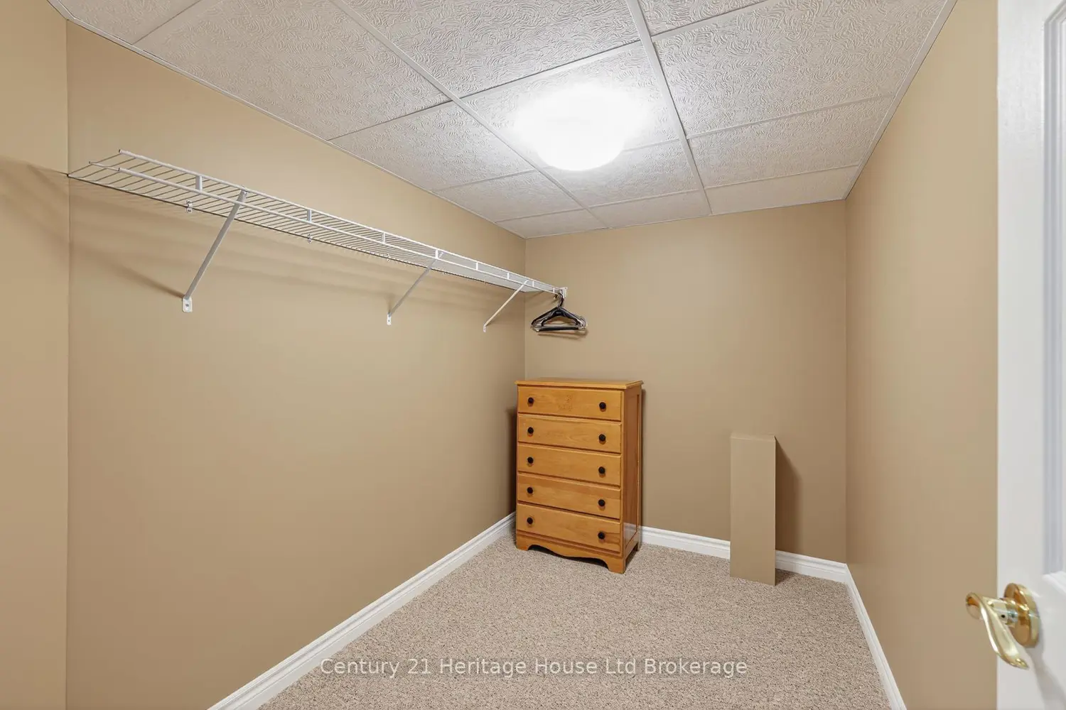Additional image 11 of 450 Lakeview Drive 13