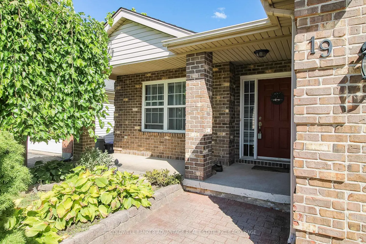 19 Windle Village Crescent photo 4