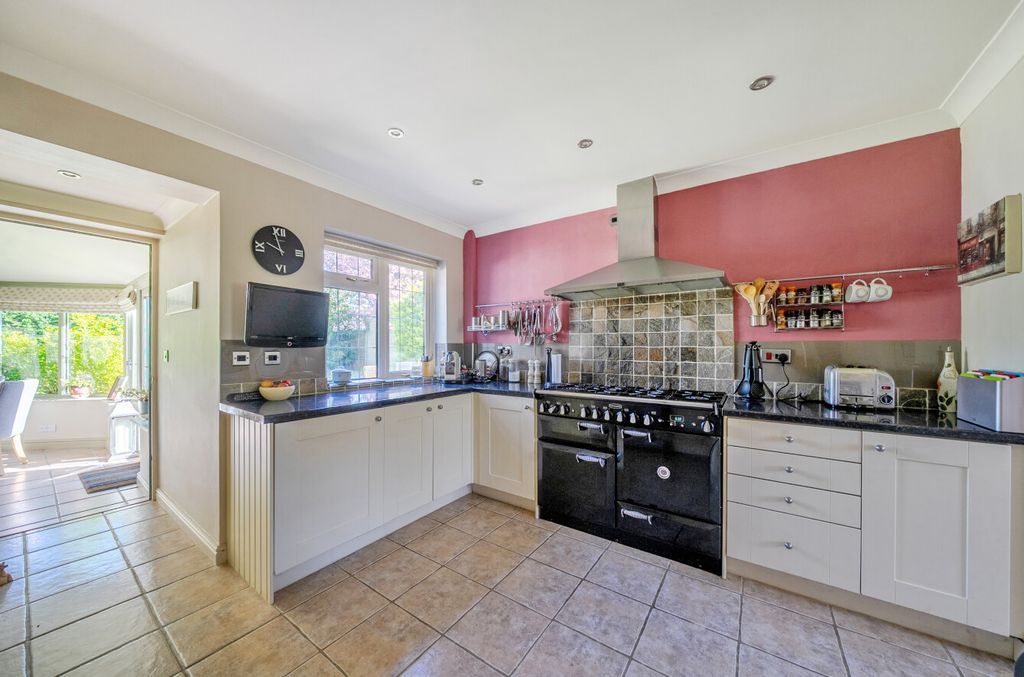 Additional image 7 of 5 bed detached house for saleKeble Lawns, Fairford, Gloucestershire GL7
