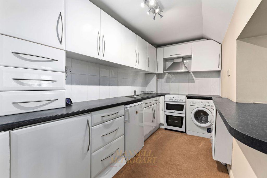 Studio for saleHartfield Road, Forest Row RH18 photo 4