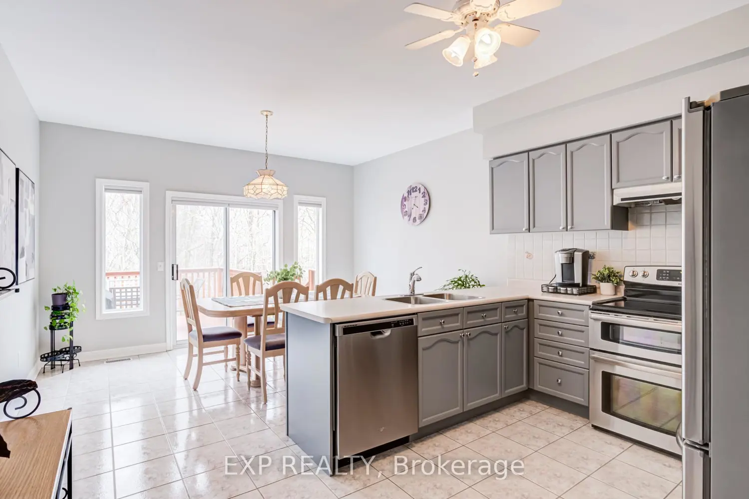 13 Blueberry Hill Court photo 5