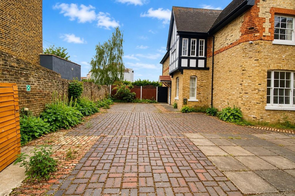 Additional image 11 of 18 bed detached house for saleClarence Place, Gravesend DA12